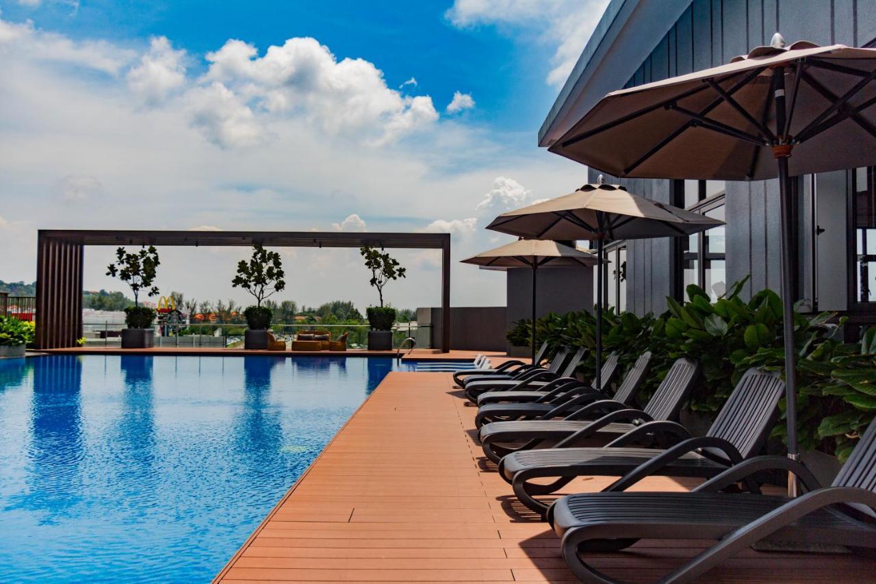 Le Pavillion Puchong By Widebed Upto 6Pax Lägenhet Kuala Lumpur Exteriör bild