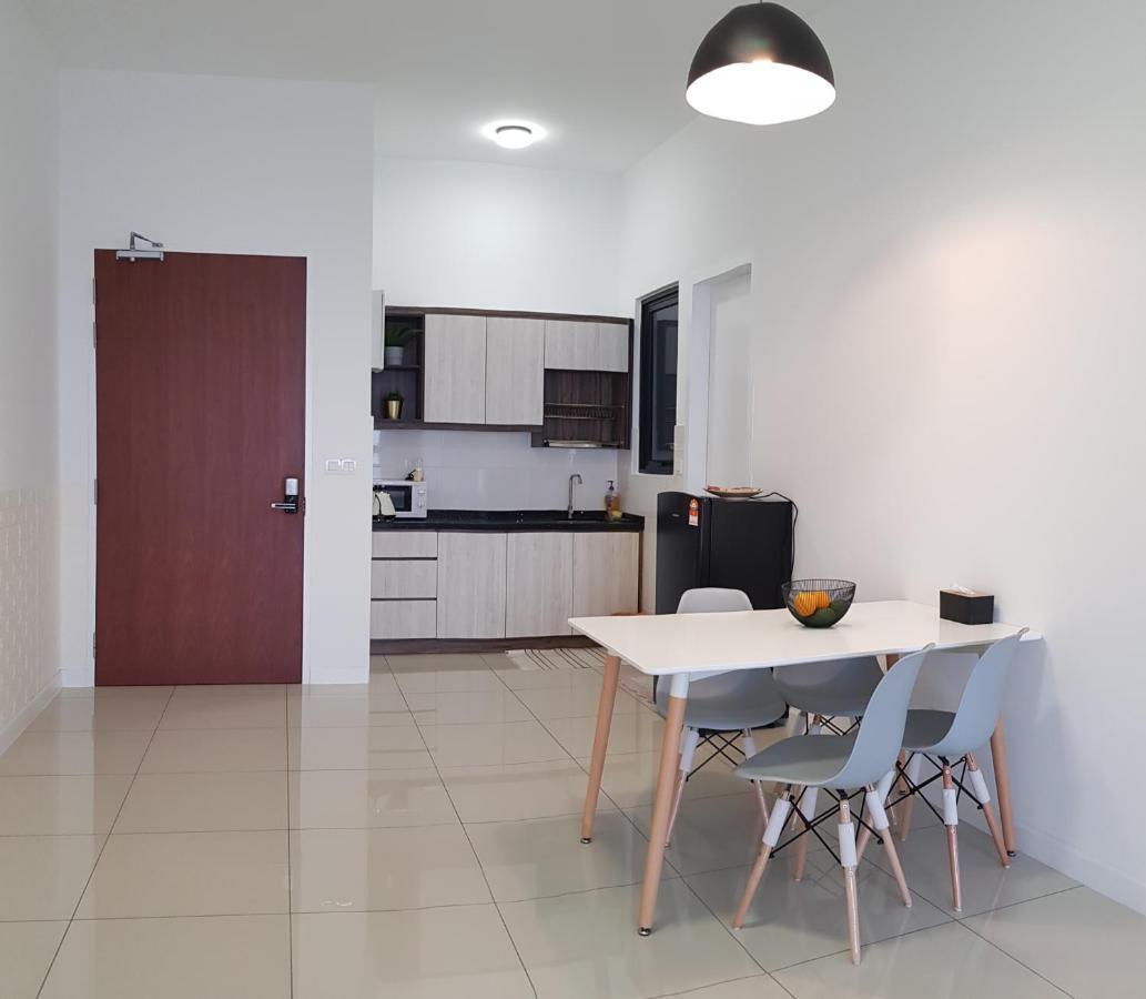 Le Pavillion Puchong By Widebed Upto 6Pax Lägenhet Kuala Lumpur Exteriör bild