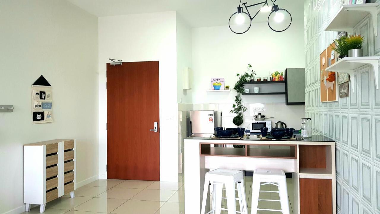 Le Pavillion Puchong By Widebed Upto 6Pax Lägenhet Kuala Lumpur Exteriör bild